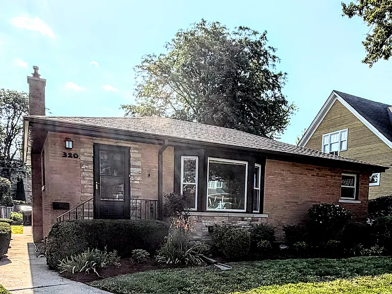 320 N Washington Ave — Photo 1