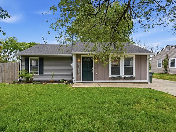 2nd image of 2883 Lowell Dr