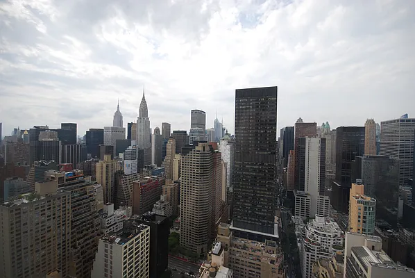 Rented by Luxury Habitat | media 35