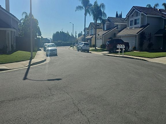 5th image of 9820 Chesapeake Dr