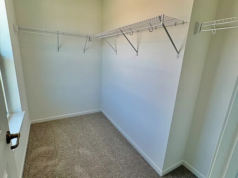 25752 W Yorkshire Dr — Photo 33