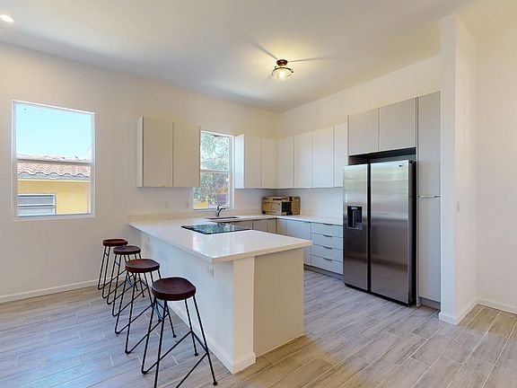 5th image of 160 NE 57th St #13468652