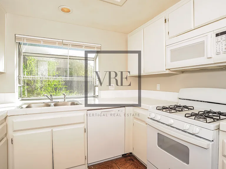 43813 San Francisco Ave — Photo 5