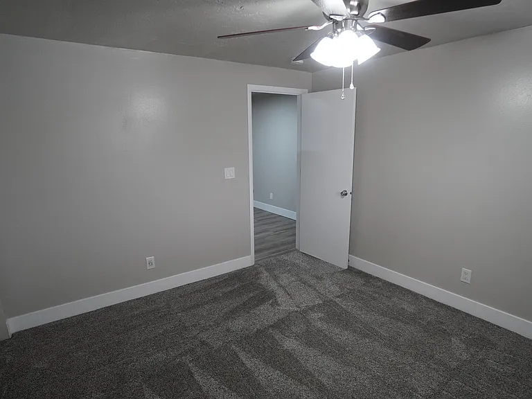 Apartments at 175 Main Street in Farmington — Photo 42