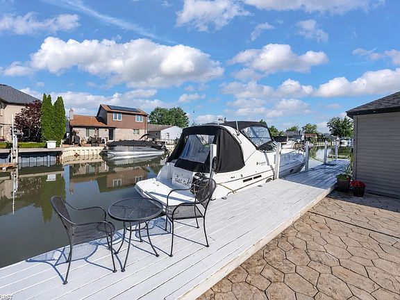 4th image of 45850 Private Shore Dr