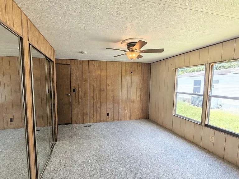 16240 San Pedro Ave — Photo 20
