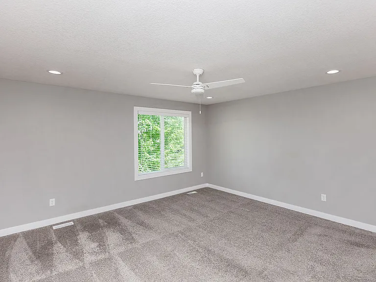 620 SE Westown Pkwy — Photo 17