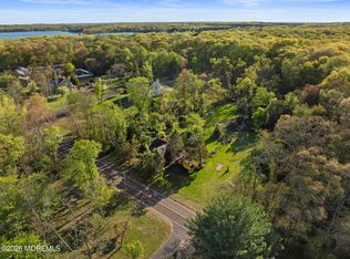 46 Richard Rd, Farmingdale, NJ 07727