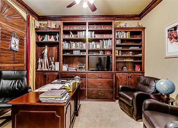 3rd image of 3586 Chesapeake Dr
