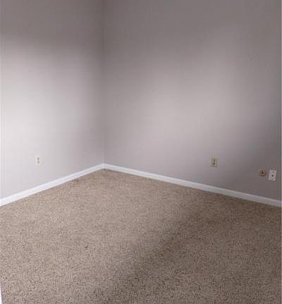 5th image of 728 Red Deer Ln #728