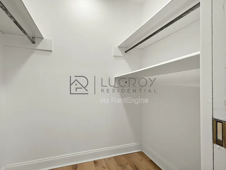 816 Winthrop Cir — Photo 15