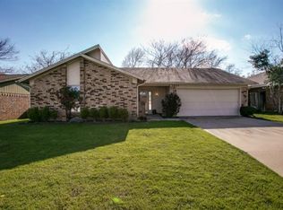 3825 Del Rio Dr, Fort Worth, TX 76133