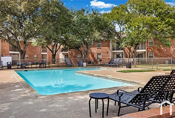 2 bed, 970 sqft, $1,495 — Photo 3