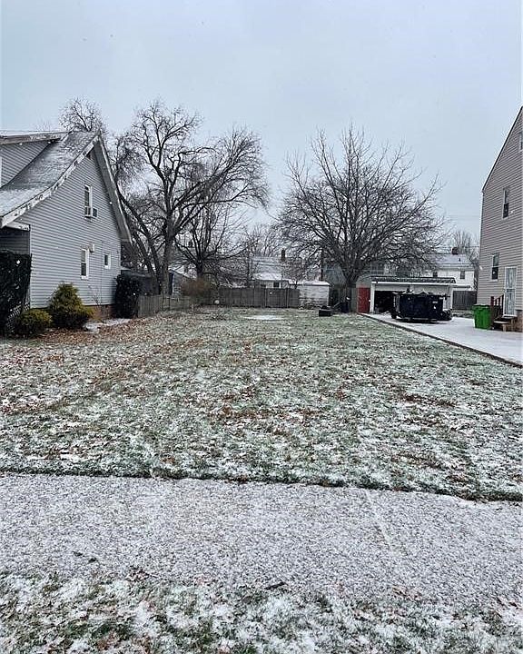 1st image of 26171 Shoreview Ave