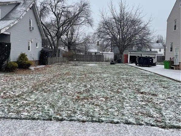 26171 Shoreview Ave, Euclid, OH 44132