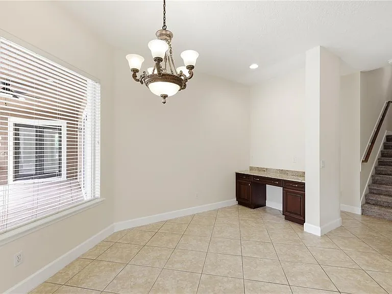 3205 King George Dr — Photo 21