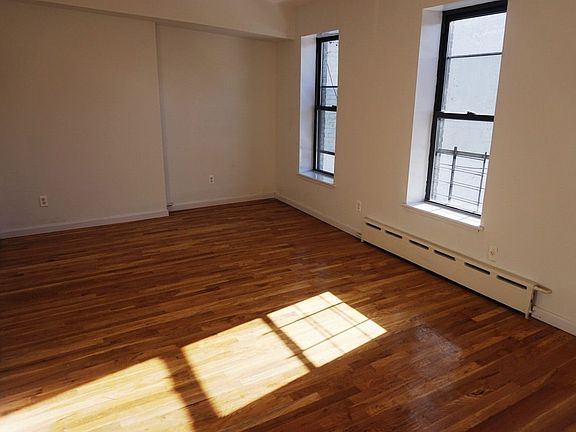 3rd image of 890 Atlantic Ave #1
