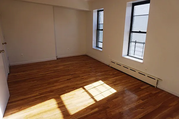 Rented by H.P. Greenfield Real Estate | media 9