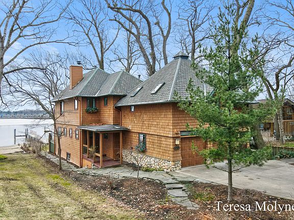5th image of 628 Lawn Ave
