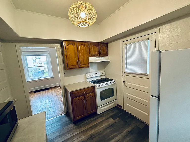 1800 Hopkins Ave #1 — Photo 9