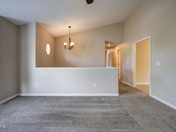5th image of 302 Bethany Dr