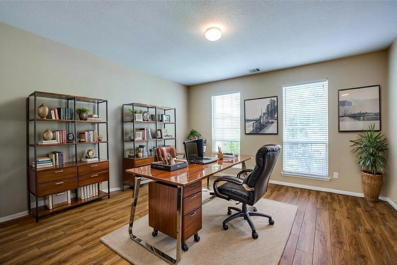 4 bed, 2.5 bath, 3111 sqft, $2,250 — Photo 1