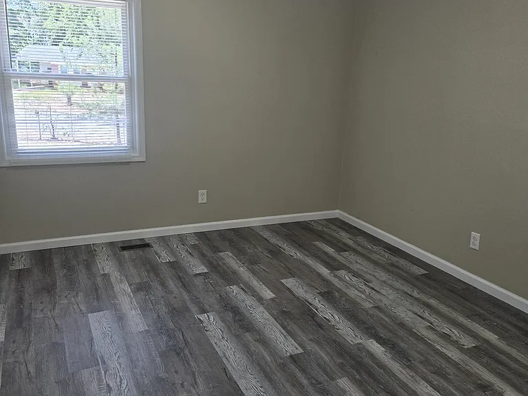 6550 Venture Dr — Photo 19