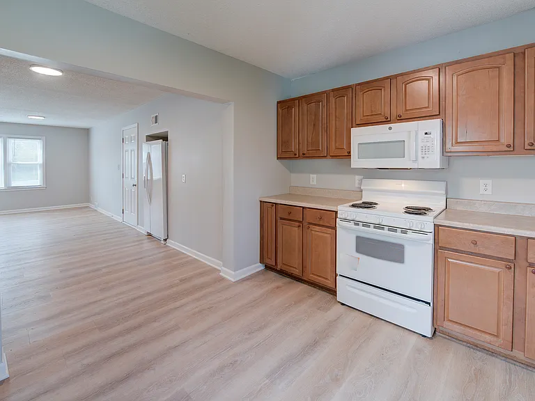 3712 NE Vivion Rd — Photo 5
