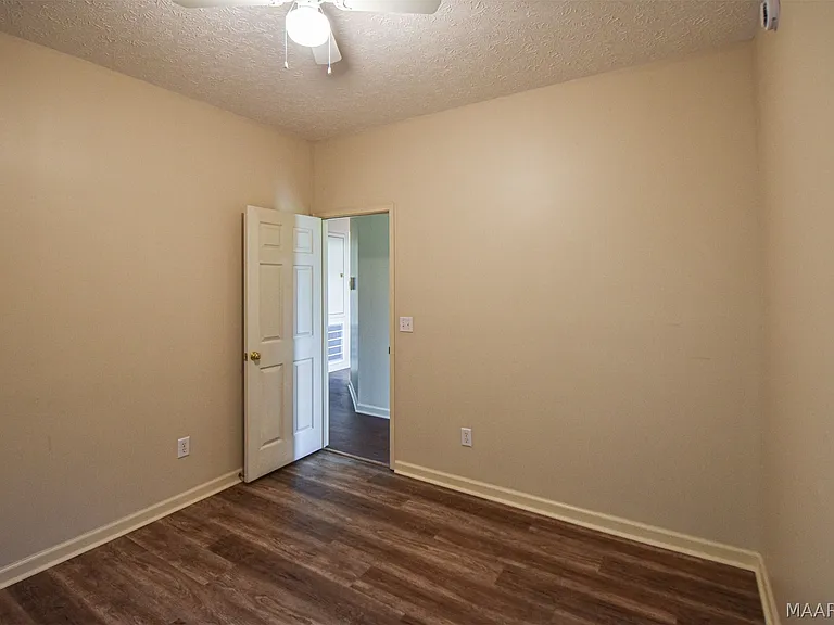 1691 Rambling Brook Ln — Photo 39