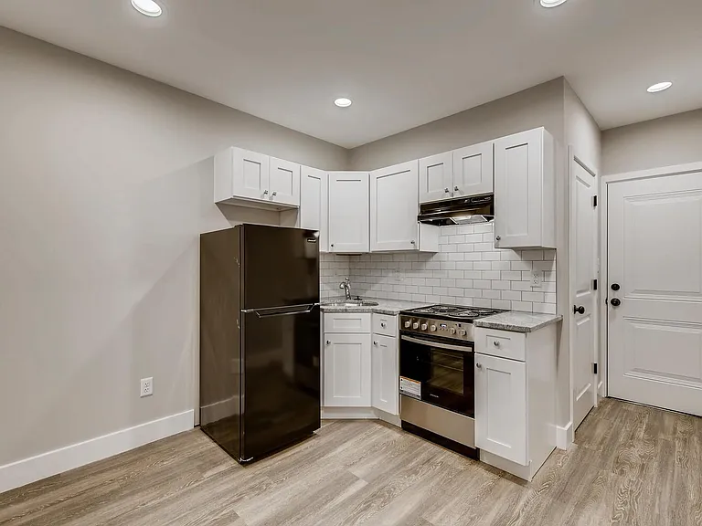 3449 Chestnut Ave #B — Photo 2