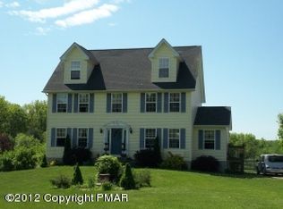 1092 State Rd, Effort, PA 18330