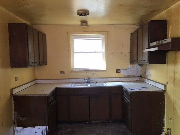 5th image of 8746 S Princeton Ave