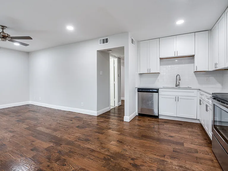 5444 Gaston Ave #202 — Photo 1