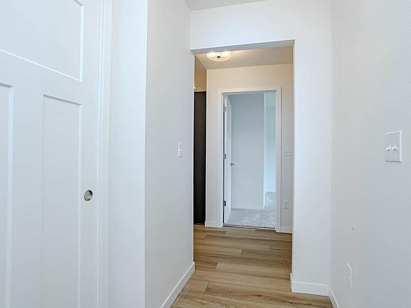 5th image of 1392 PARK DRIVE Unit 105