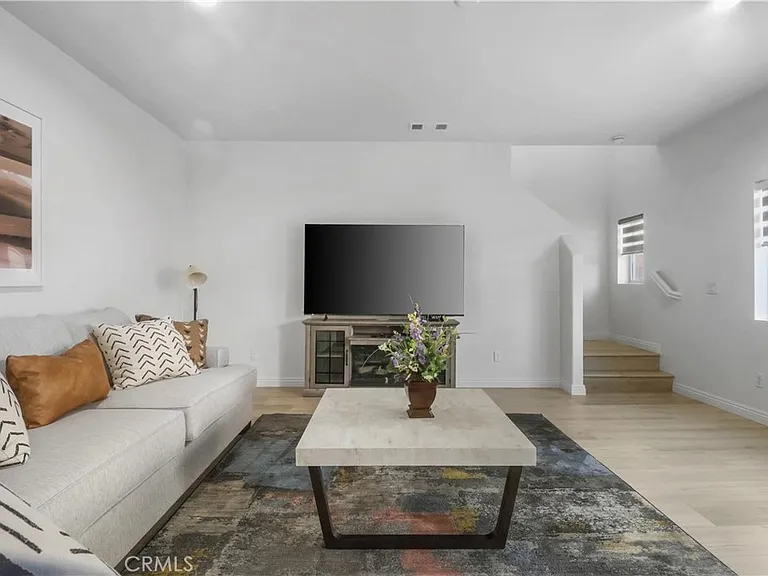 16768 Olive Tree Ln — Photo 5