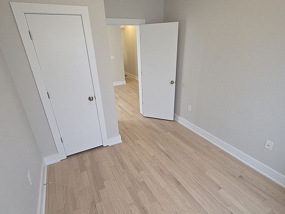 5th image of 214 Duncan Ave APT 403