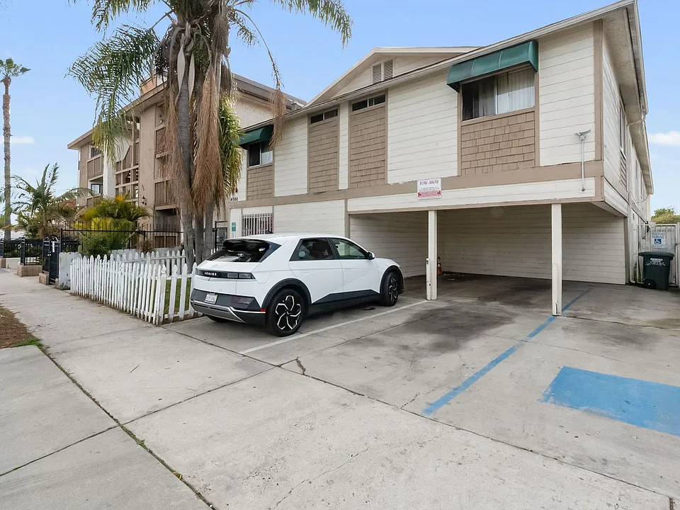 Apartment Building in North Park