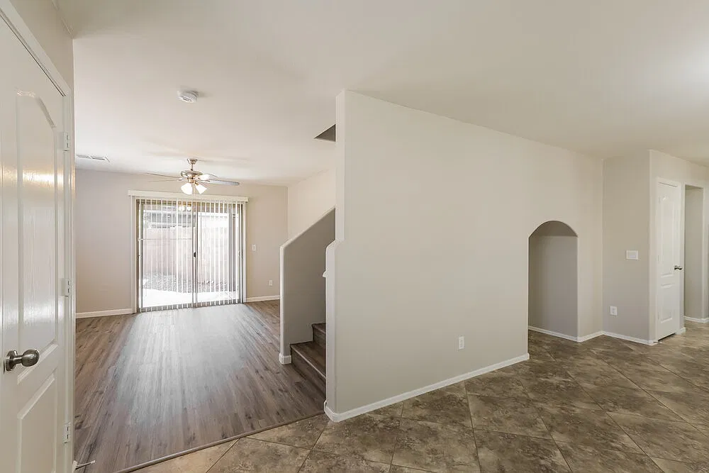 3 bed, 2.5 bath, 1488 sqft, $2,505 — Photo 4