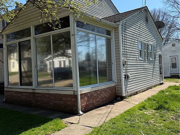 2nd image of 311 South St NW