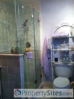 3rd image of 1275 Sharon Dr