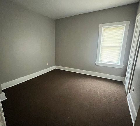 3rd image of 505 Bay St