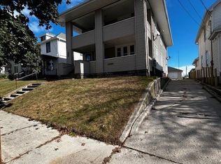 417 N 5th St, Manitowoc, WI 54220