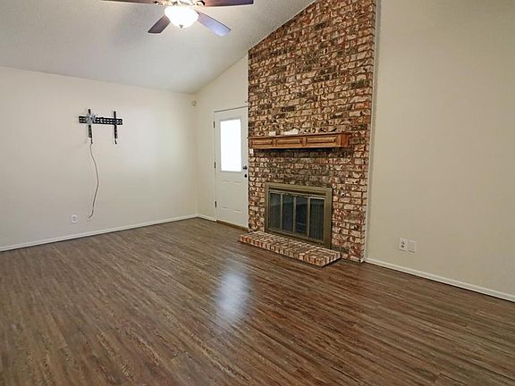 5th image of 6335 Christopher Ln
