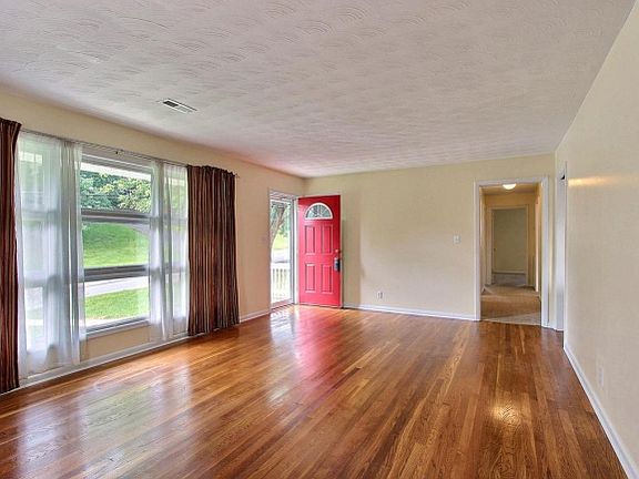 5th image of 508 N Gilmer Park