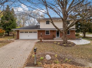 1601 Williamsburg Rd, Rockford, IL 61107