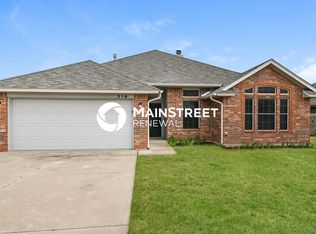 516 N Cherokee Way, Mustang, OK 73064