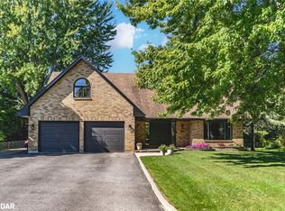 48 Lawrence Ave, Springwater, ON L9X0C6