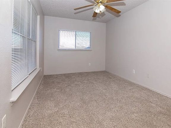 3rd image of 12931 Heyerdahl Dr