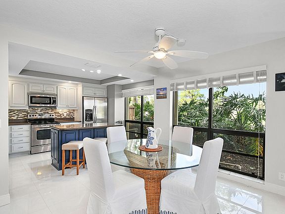 4th image of 460 Brackenwood Lane S