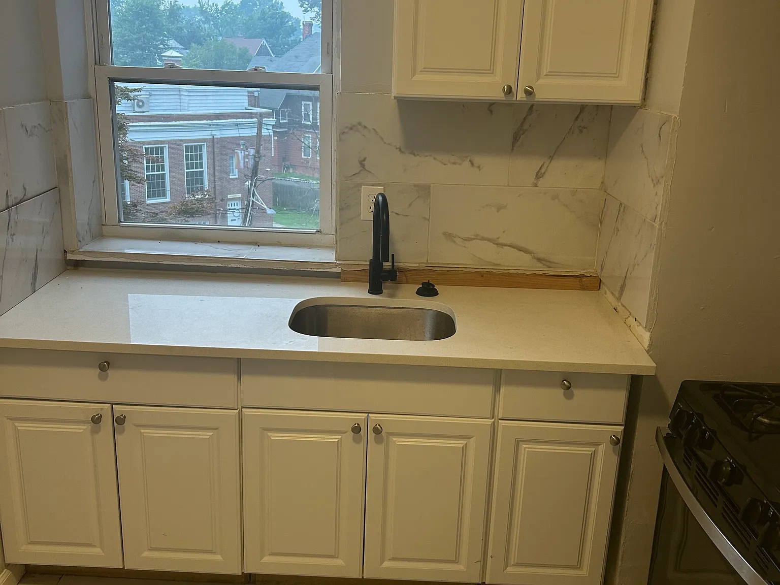 4 bed, $3,250 — Photo 2